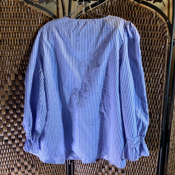 🚫SOLD🚫Tuckernuck Blue & White Striped Blouse Size XL - Picture 5 of 5